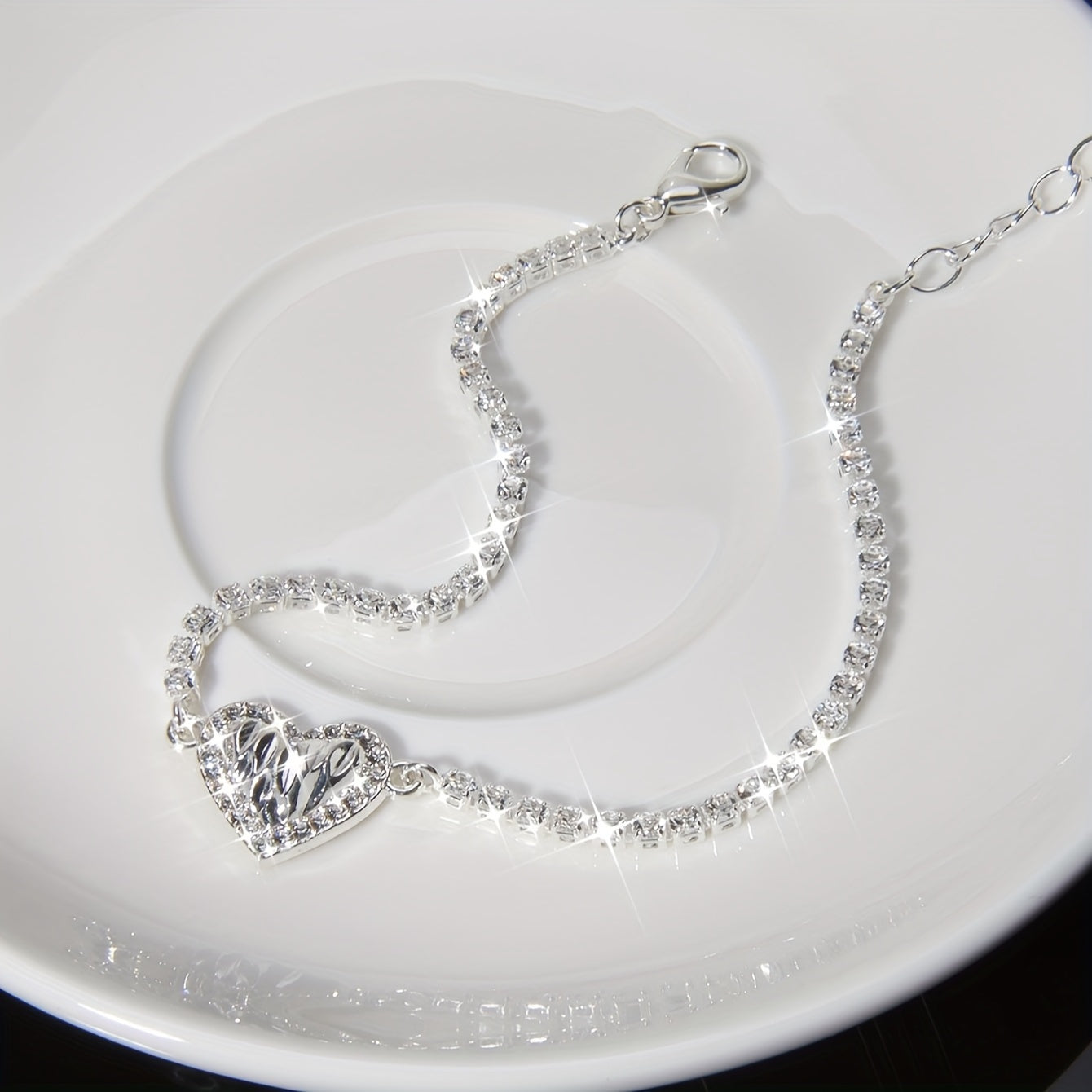 Elegant Silvery-Plated Rhinestone Heart Bracelet - Perfect for Women's Birthdays, Parties & Everyday Glamour