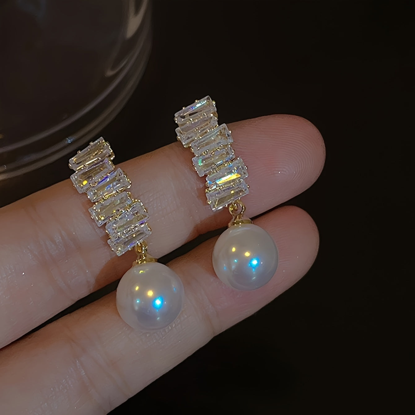 Elegante, französisch inspirierte Ohrhänger mit Kunstperlen und Zirkonia – Luxuriöses Kupfer, perfekt für Partys und den alltäglichen Glamour