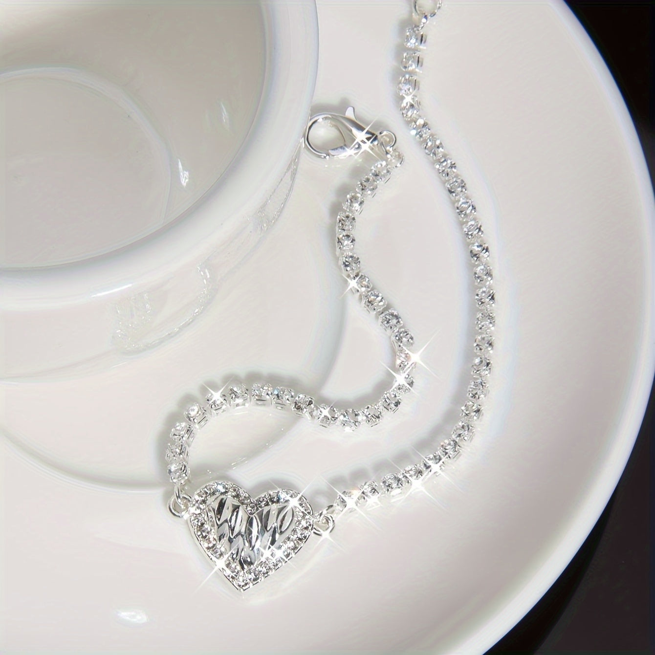 Elegant Silvery-Plated Rhinestone Heart Bracelet - Perfect for Women's Birthdays, Parties & Everyday Glamour