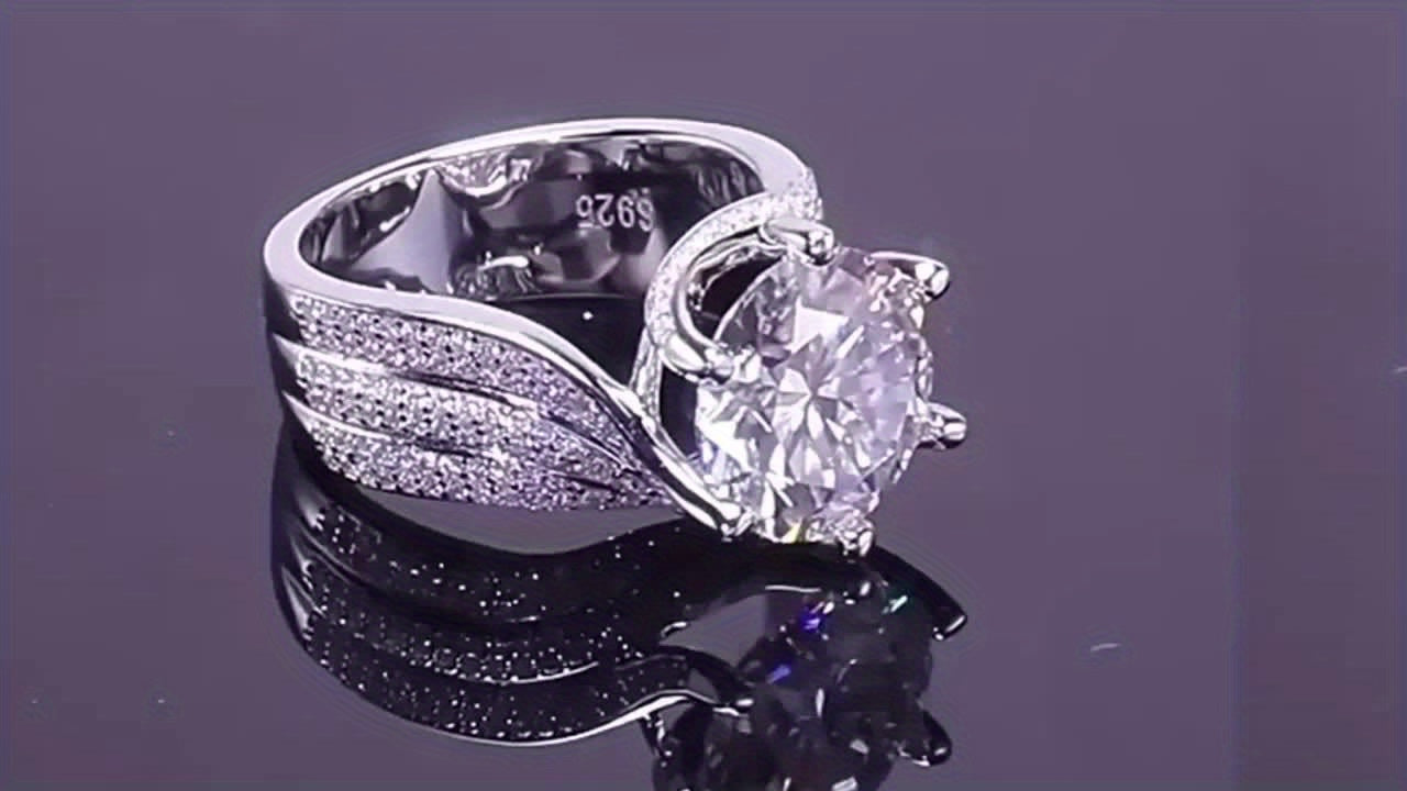 Luxurious 925 Silvery Engagement Ring with Zirconia- Perfect for Weddings, Anniversaries & Valentine's Day Gift