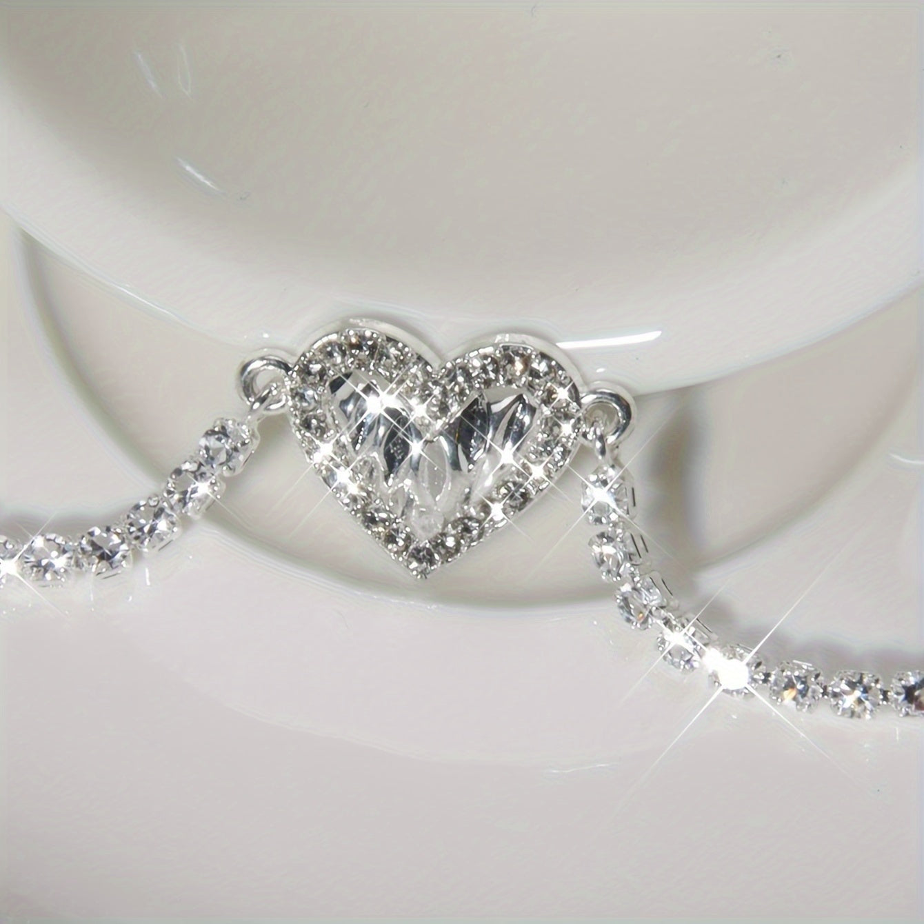 Elegant Silvery-Plated Rhinestone Heart Bracelet - Perfect for Women's Birthdays, Parties & Everyday Glamour
