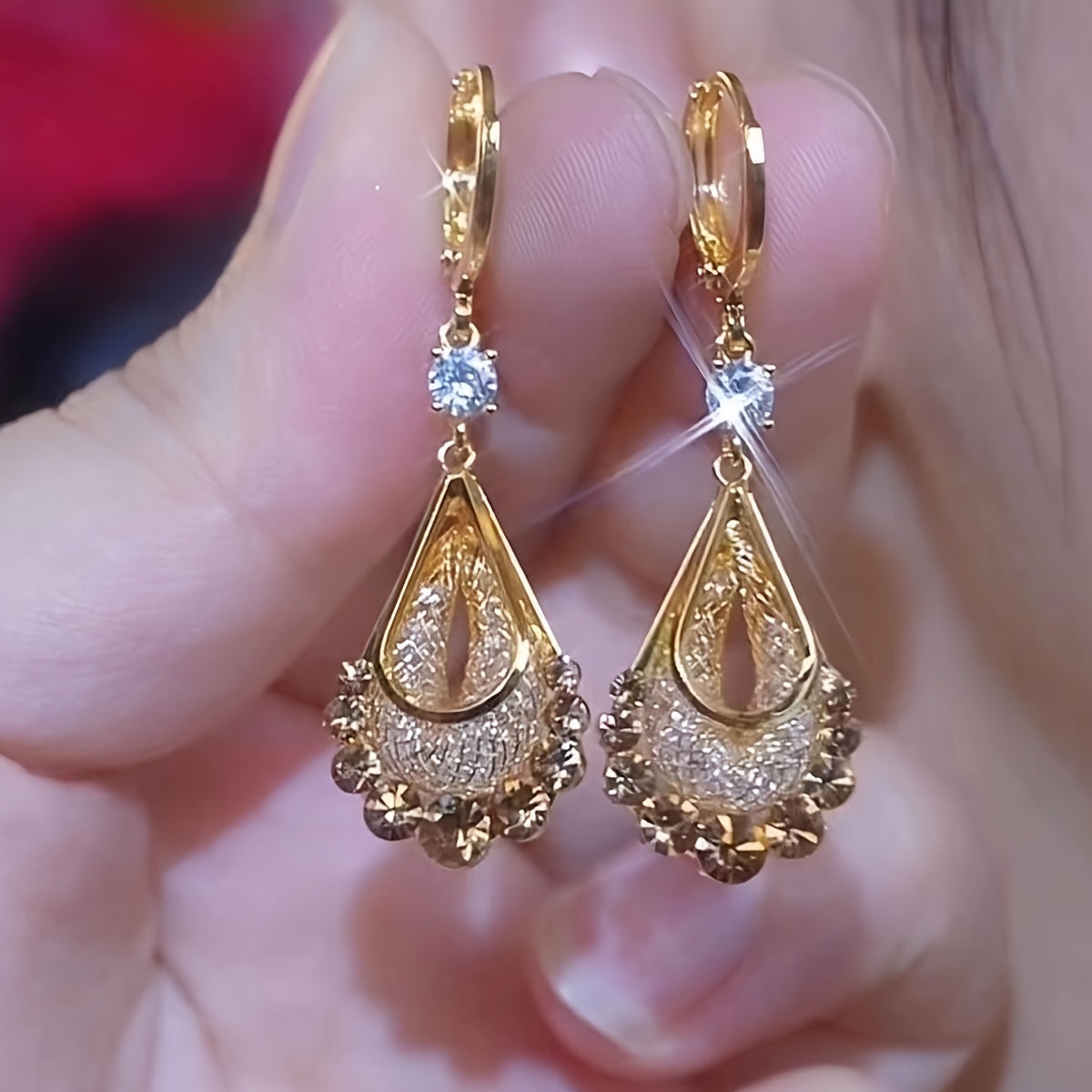 New Golden Wire Mesh Artificial Crystal Droplet Shaped Pendant Earrings, Adorned with Rhinestone, Women'S Fashionable And Elegant Super Shiny Earrings, Perfect Jewelry Accessories And Gifts