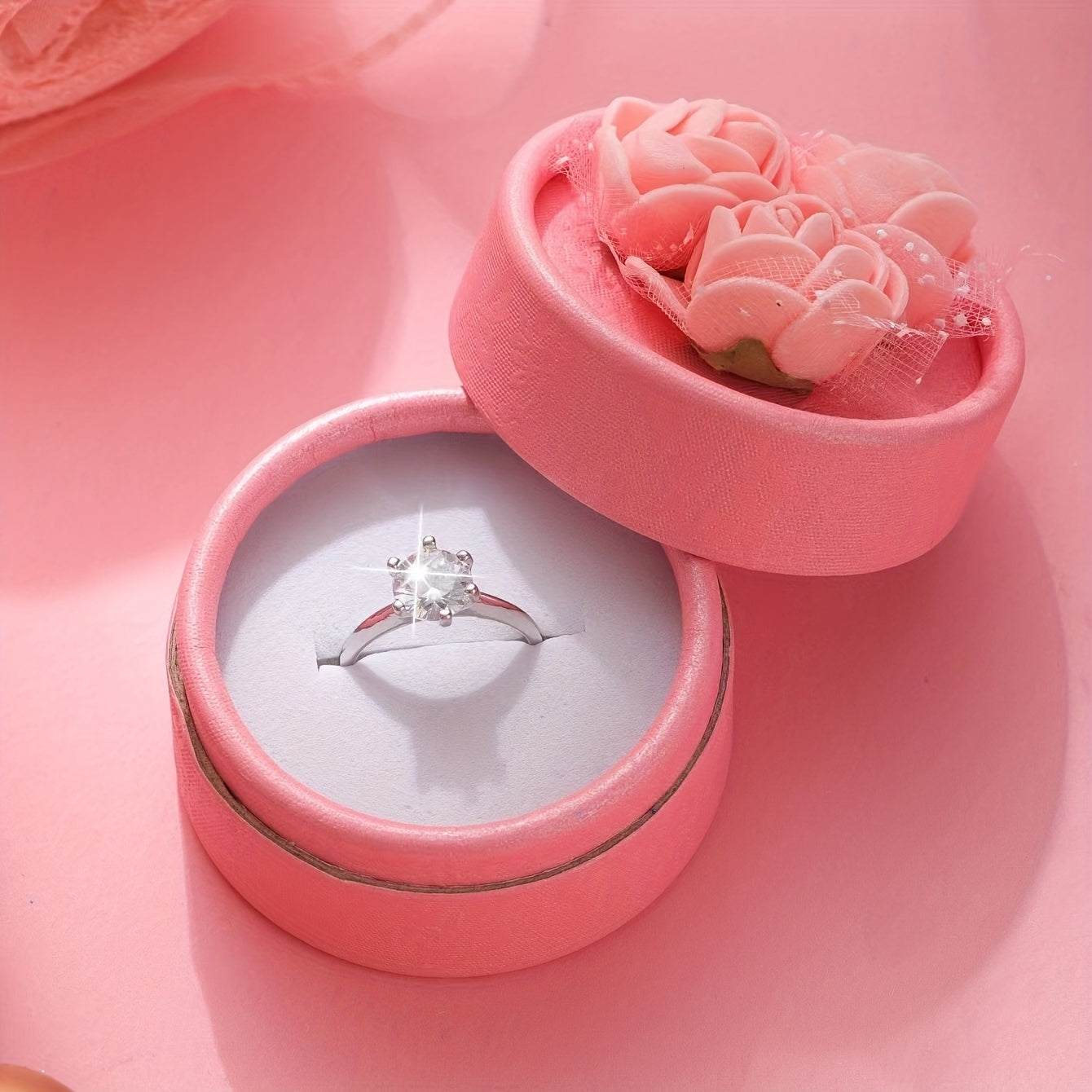 Luxury Style Inlaid Zirconia Ring With Gift Box For Daily Casual Solitaire Ring For Girlfriend For Wife Banquet Jewelry Valentine's Day Gift
